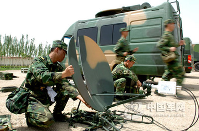 極速鏈路 通信兵高效架設衛星通信設備的專業流程
